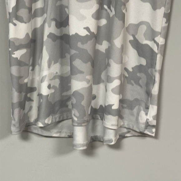 Athletic Works Women’s Razor Back Tank Top, gray Camo, M (8-10) - Picture 4 of 6